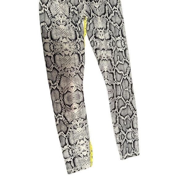 Varley cream black snake print High Rise Leggings Size Small - Picture 5 of 9